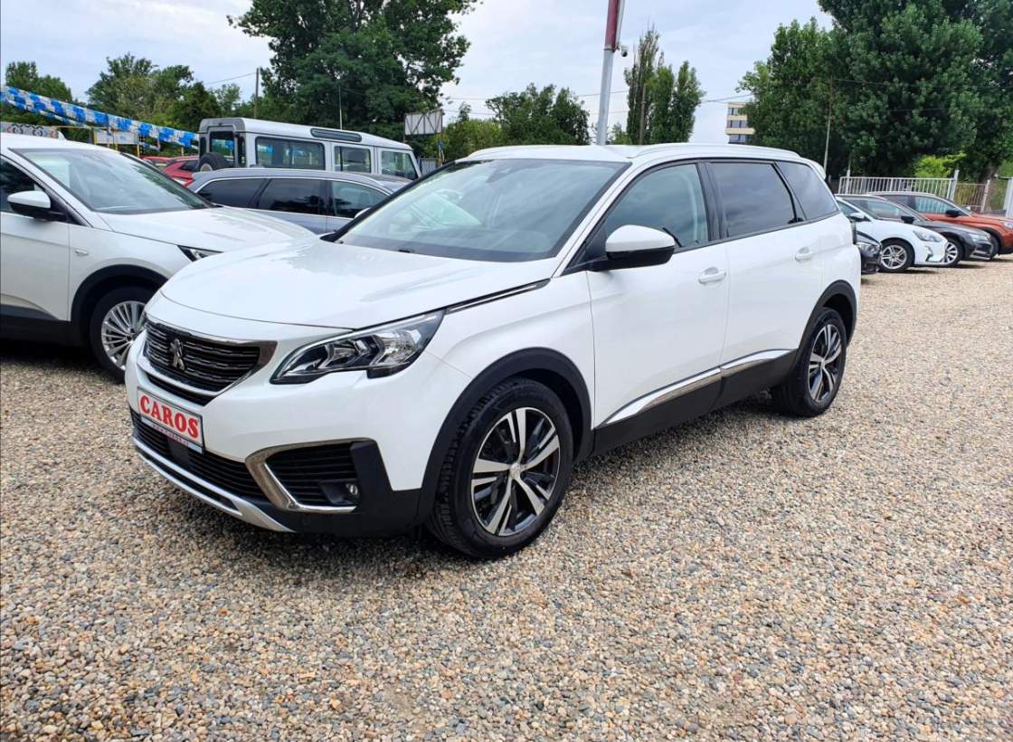 Peugeot - 5008