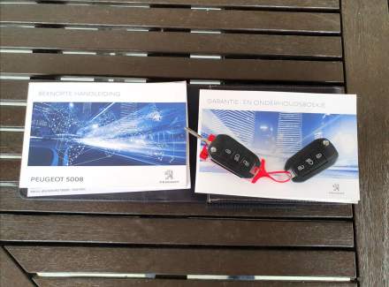 Peugeot - 5008