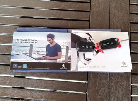 Peugeot - 5008