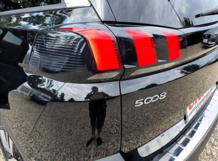 Peugeot - 5008