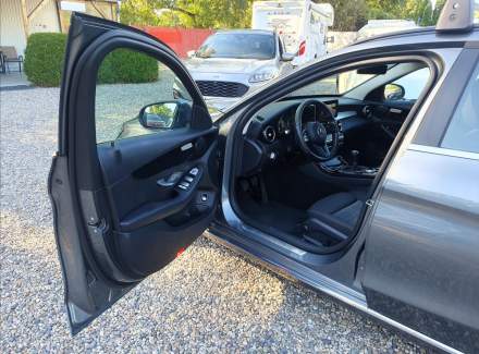 Mercedes-Benz - C-class