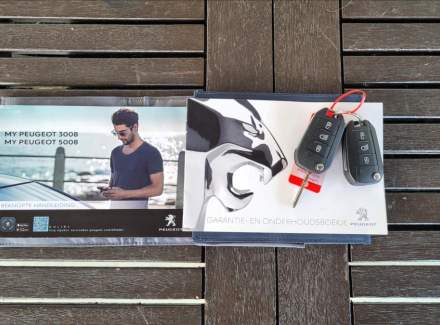Peugeot - 5008