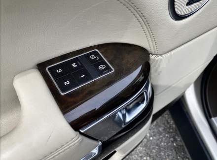 Land Rover - Range Rover