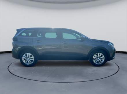 Peugeot - 5008