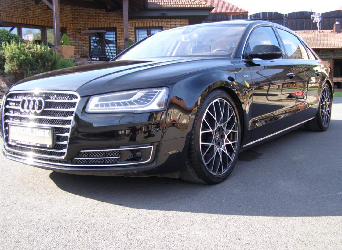 Audi - A8