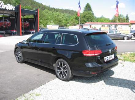 Volkswagen - Passat