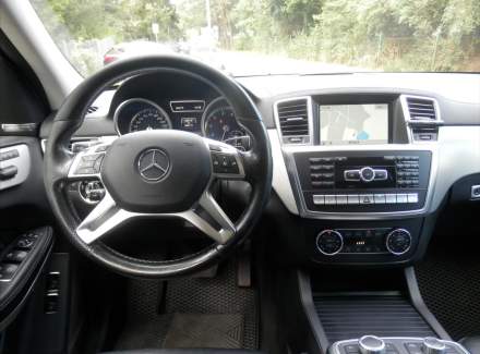 Mercedes-Benz - GL