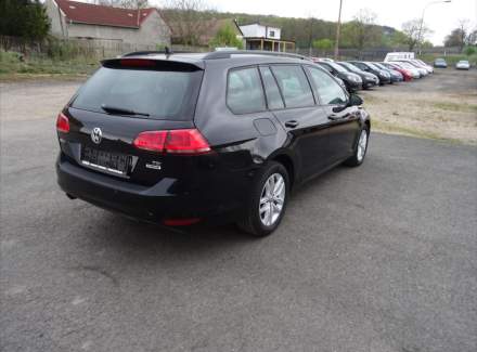 Volkswagen - Golf