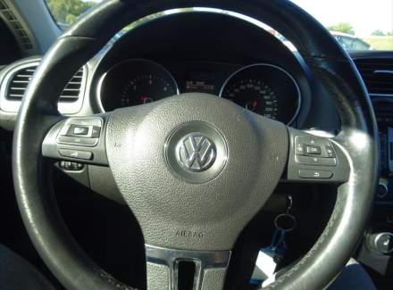 Volkswagen - Golf