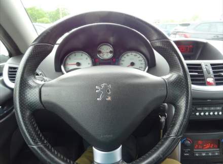 Peugeot - 207