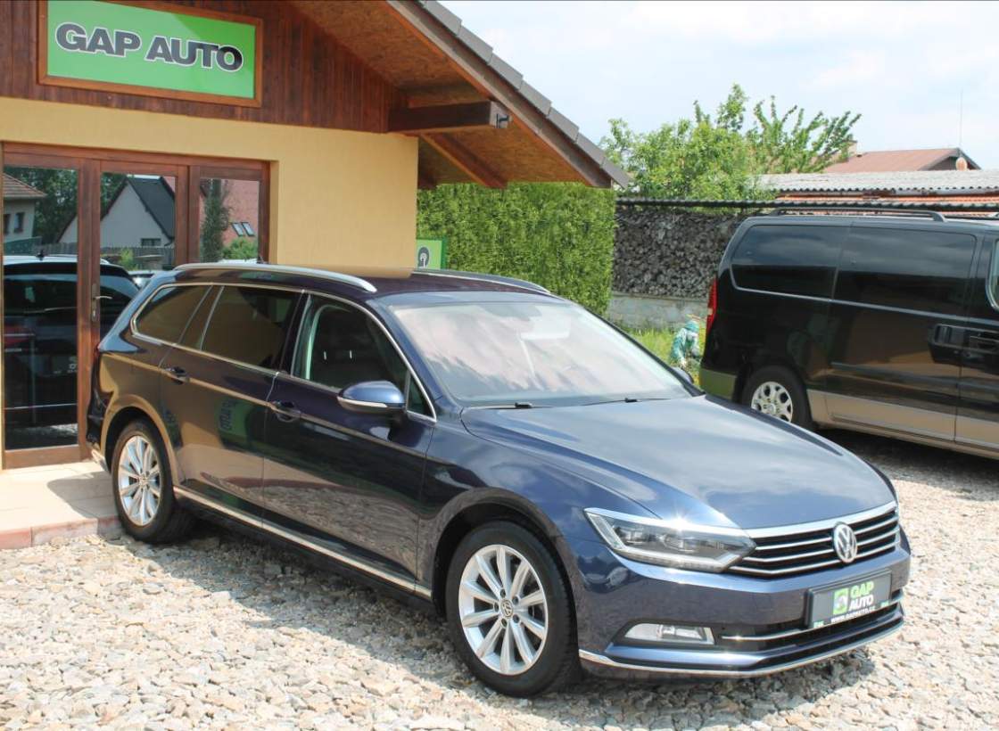 Volkswagen - Passat