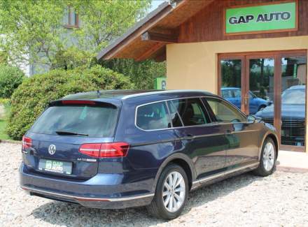 Volkswagen - Passat