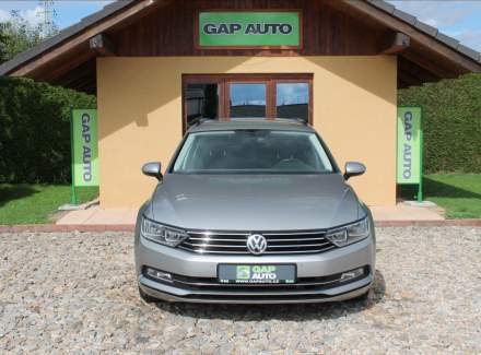 Volkswagen - Passat