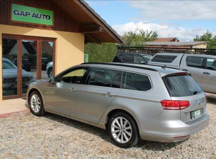 Volkswagen - Passat