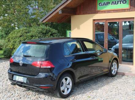 Volkswagen - Golf