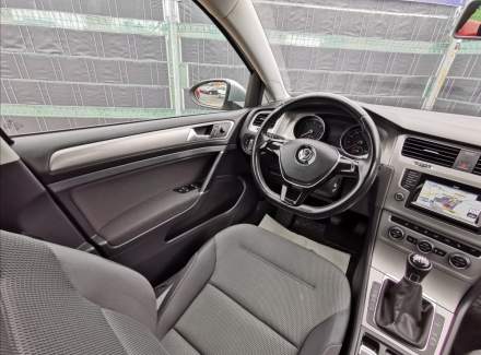 Volkswagen - Golf