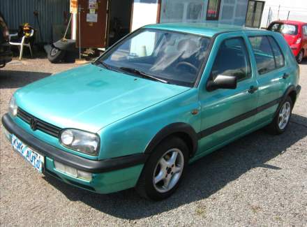 Volkswagen - Golf
