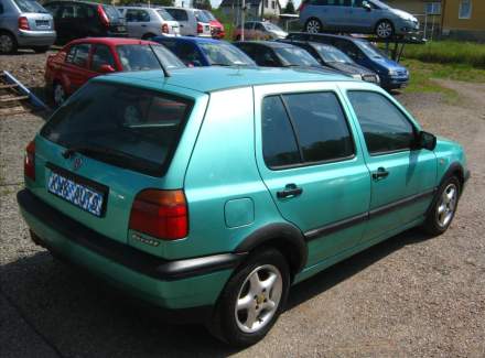 Volkswagen - Golf