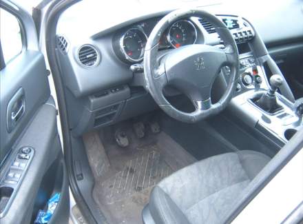 Peugeot - 3008
