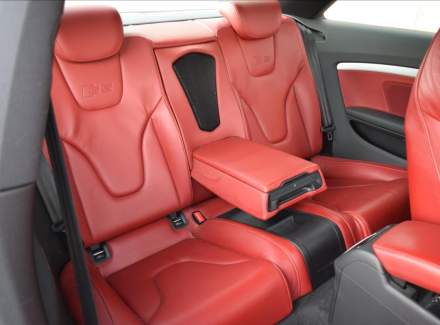 Audi - S5