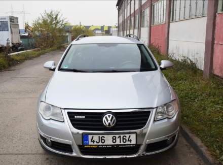 Volkswagen - Passat