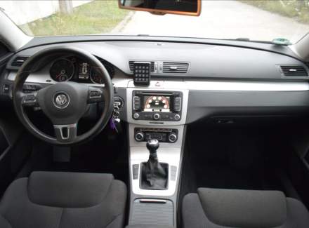 Volkswagen - Passat