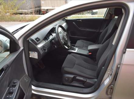 Volkswagen - Passat