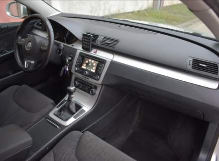 Volkswagen - Passat