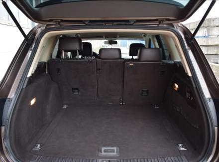 Volkswagen - Touareg