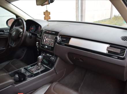 Volkswagen - Touareg