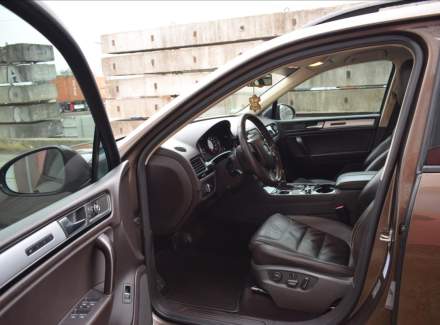 Volkswagen - Touareg