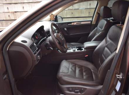 Volkswagen - Touareg