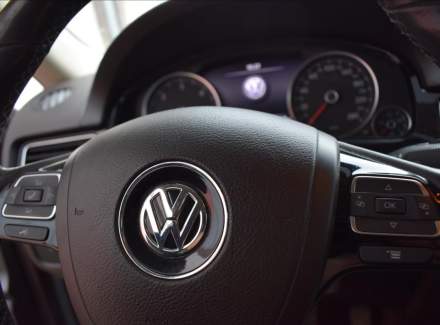 Volkswagen - Touareg