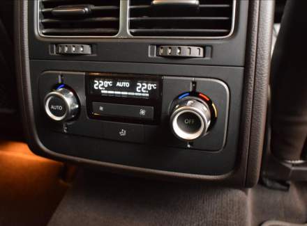 Volkswagen - Touareg