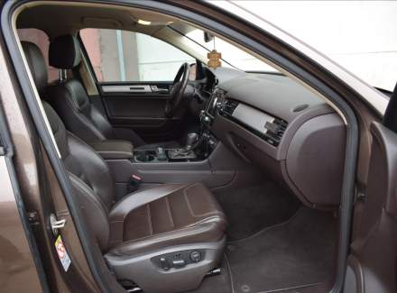 Volkswagen - Touareg