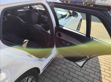 Mercedes-Benz - E-class