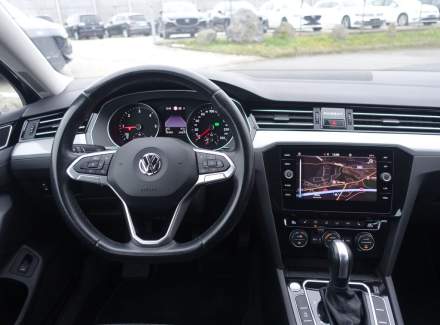 Volkswagen - Passat