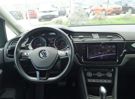 Volkswagen - Touran