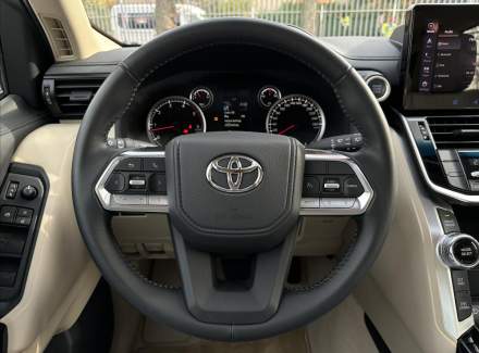 Toyota - Land Cruiser