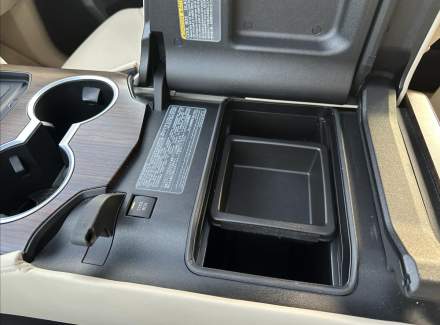 Toyota - Land Cruiser