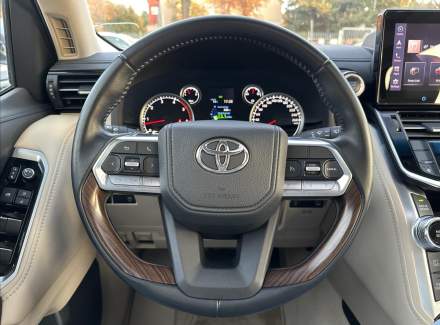 Toyota - Land Cruiser