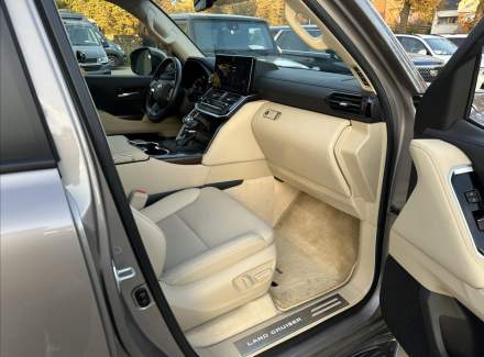 Toyota - Land Cruiser