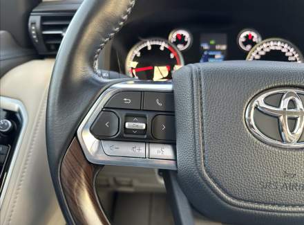 Toyota - Land Cruiser