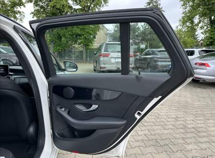 Mercedes-Benz - C-class