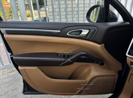 Porsche - Cayenne