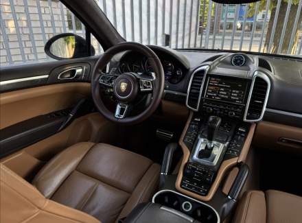 Porsche - Cayenne