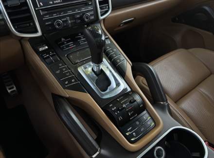 Porsche - Cayenne