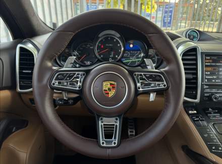 Porsche - Cayenne