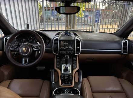 Porsche - Cayenne
