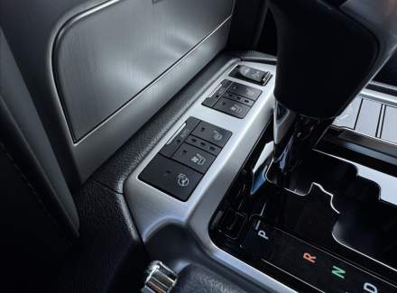 Toyota - Land Cruiser